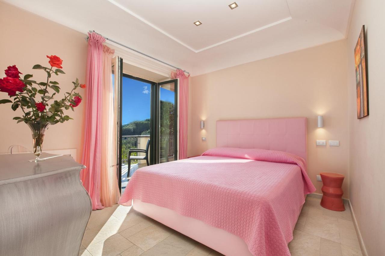 Amore Rentals - Residence Bosco SantʼAgata sui Due Golfi Dış mekan fotoğraf